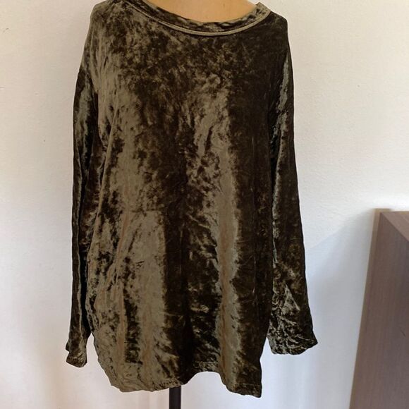 CP Shades sz M long sleeve green velvet tunic top great pre owned condition